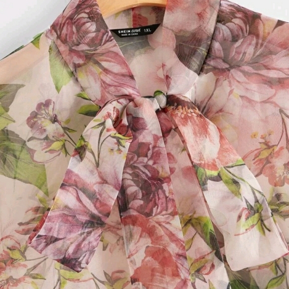 Blouse - Picture 1 of 4